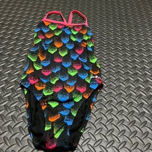 Delfino excellent condition maybe worn once cute suit